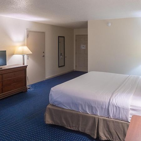 Cottonwood Suites Savannah Hotel & Conference Center Pooler Exterior foto