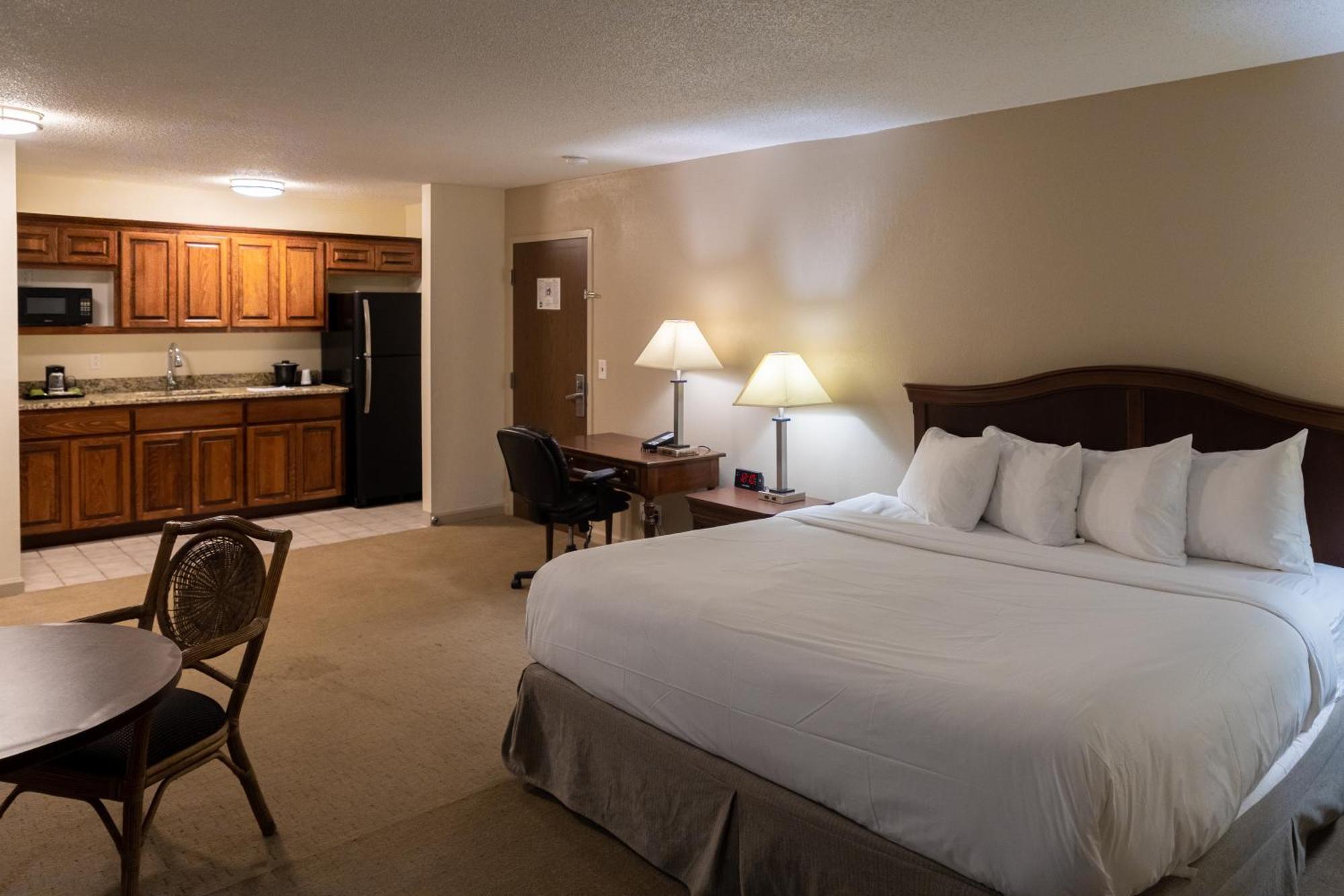 Cottonwood Suites Savannah Hotel & Conference Center Pooler Exterior foto