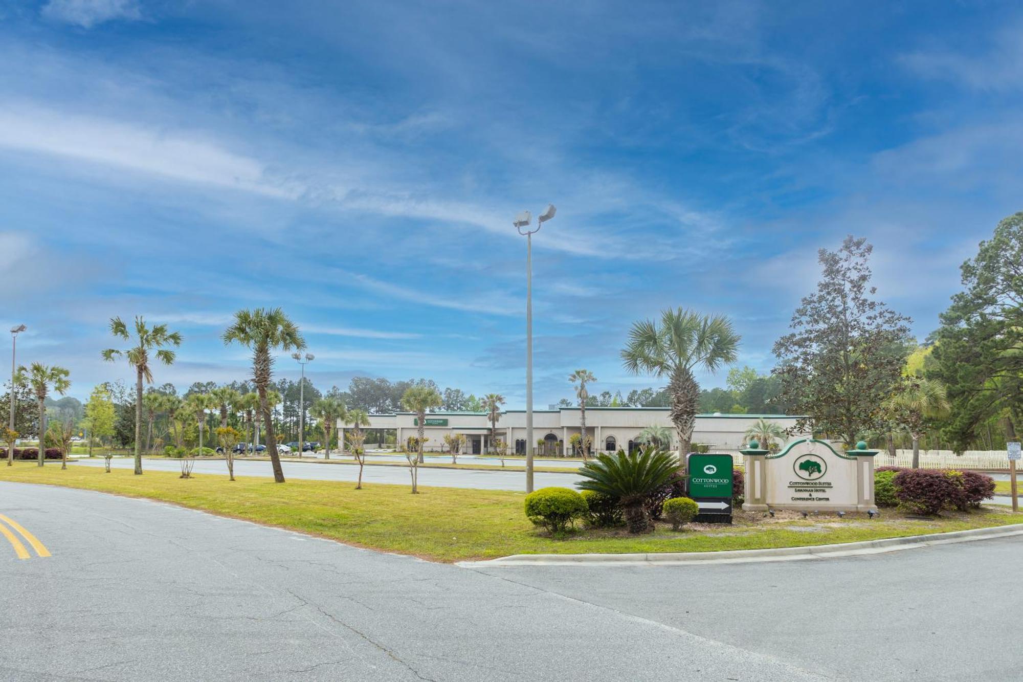 Cottonwood Suites Savannah Hotel & Conference Center Pooler Exterior foto
