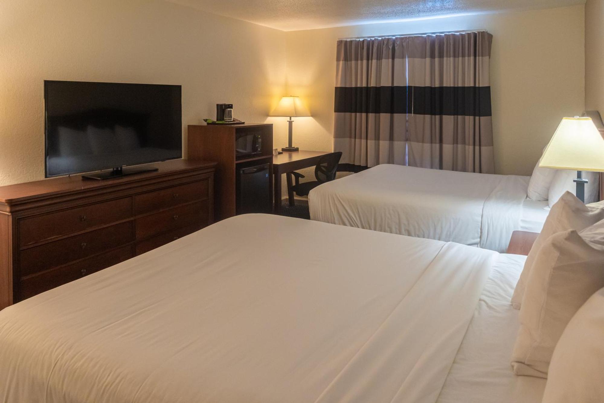 Cottonwood Suites Savannah Hotel & Conference Center Pooler Exterior foto